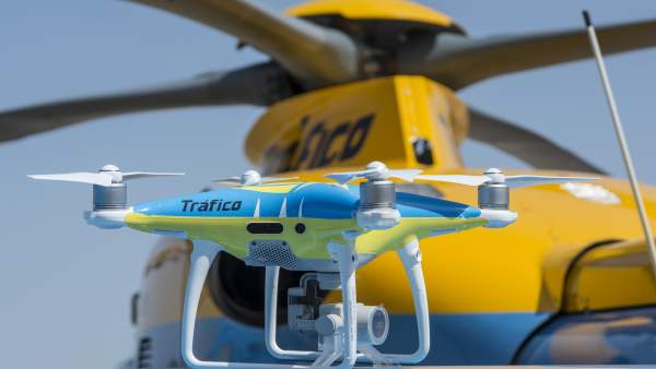 Uno de los drones que vigilará a modo de pruebas las carreteras este puente Uno de los drones que vigilará a modo de pruebas las carreteras este puente