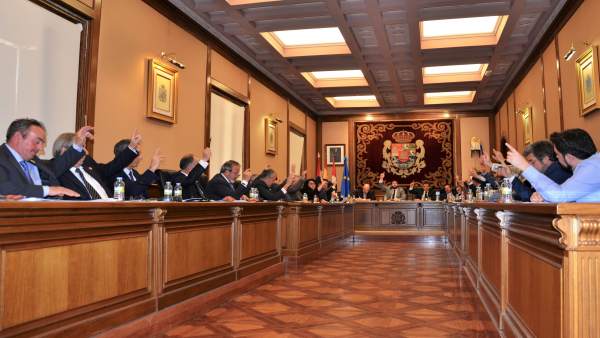 Pleno de la Diputación de Ávila, 26-4-18 Pleno de la Diputación de Ávila, 26-4-18