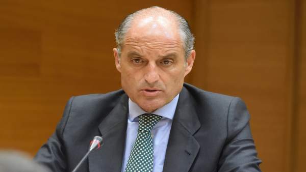 Camps diu que Agramunt li va dir que tot és "mentida" i li va donar dades que "desmenteixen completament" l'informe Camps diu que Agramunt li va dir que tot és "mentida" i li va donar dades que "desmenteixen completament" l'informe