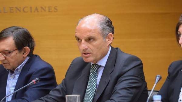 El 'expresident', en su intervención en Les Corts El 'expresident', en su intervención en Les Corts