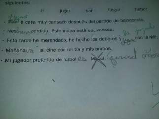 Los deberes de la niña fan de Gerard Moreno
