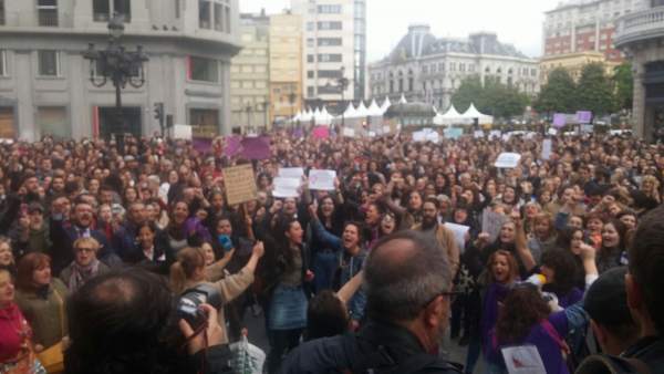 Concentración contra la sentencia de La Manada Concentración contra la sentencia de La Manada