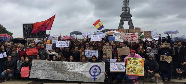 Manifestación contra La Manada en París