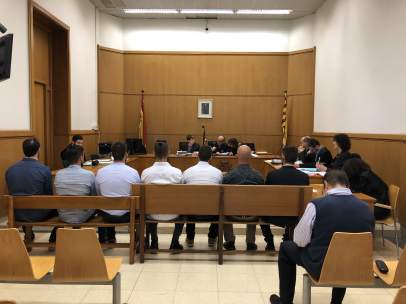 Juicio a siete mossos por agredir a detenidos por Can Vies
