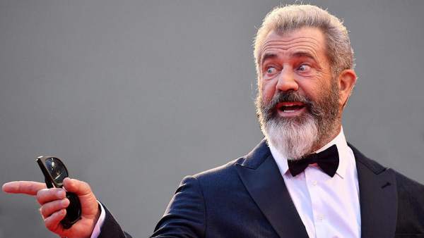 Mel Gibson Mel Gibson