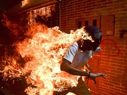 La imagen ganadora del World Press Photo del Año 2018, 'Crisis Venezolana', captada por el fotógrafo Ronaldo Schemidt.