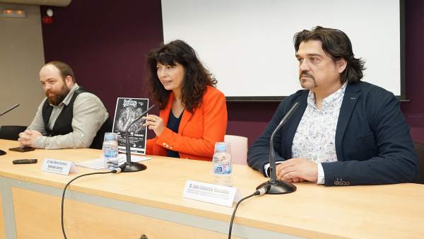 Valladolid.- Redondo, en la presentación del 'Survivival Zombie'