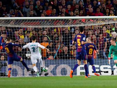 Gol de Cristiano al Barça