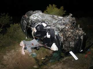 Vehículo en el que viajaban las víctimas mortales del accidente que ha tenido lugar en la C-12, en Llardecans.