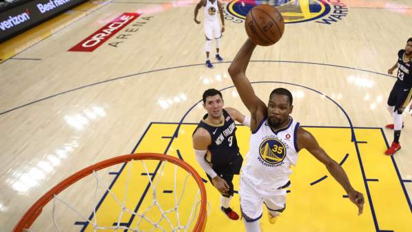 Kevin Durant y Nikola Mirotic Kevin Durant y Nikola Mirotic