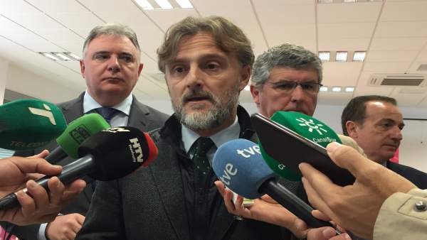 El consejero de Medio Ambiente, José Fiscal. El consejero de Medio Ambiente, José Fiscal.