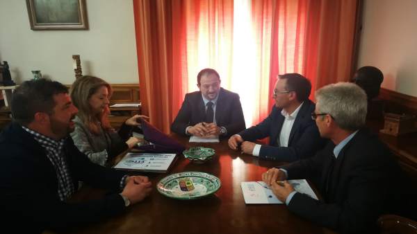 La reunión se ha celebrado hoy en la sede de la Diputación de Teruel La reunión se ha celebrado hoy en la sede de la Diputación de Teruel