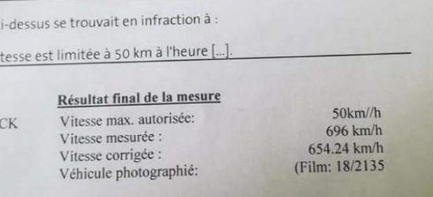 Multado por ir a 696 km/h
