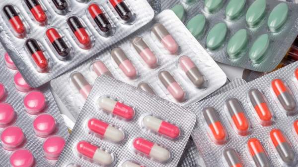 Antibióticos. Fármacos. Blíster. Pastillas. Antibióticos. Fármacos. Blíster. Pastillas.