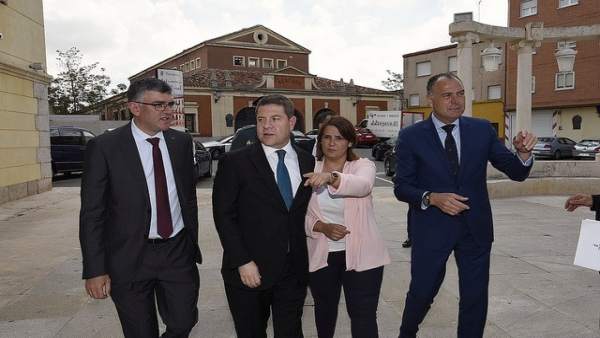 El presidente regional, Emiliano García-Page, durante su visita a Tarancón El presidente regional, Emiliano García-Page, durante su visita a Tarancón