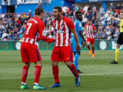 Koke Resurrección celebra un gol