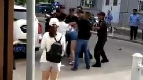 Mujeres agredidas en China Mujeres agredidas en China