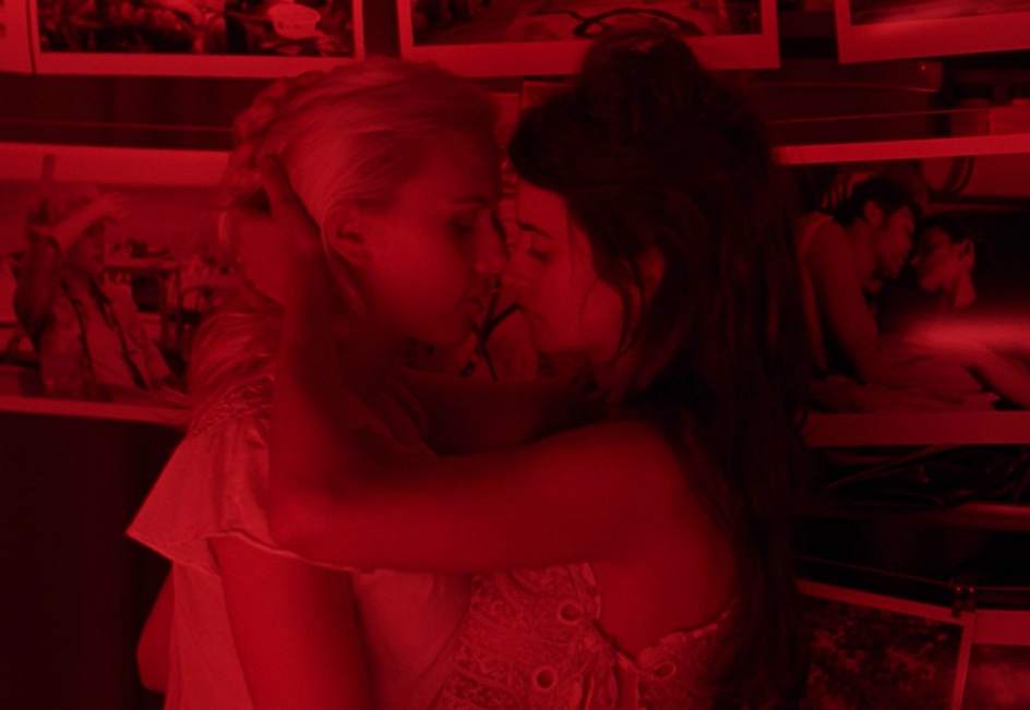 Foto: Scarlett Johansson y Penélope Cruz | Los mejores besos ... Foto: Scarlett Johansson y Penélope Cruz | Los mejores besos ...