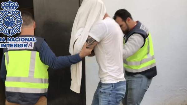 Polica Nacional Nota De Prensa 'La Policía Nacional Detiene A Un Prófugo Con Más Polica Nacional Nota De Prensa 'La Policía Nacional Detiene A Un Prófugo Con Más