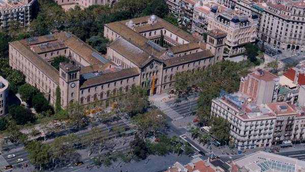 El edificio histórico de la Universidad de Barcelona. El edificio histórico de la Universidad de Barcelona.