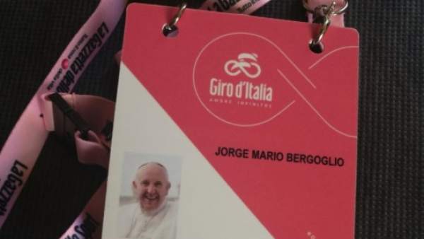 El Papa Francisco, invitado al Giro. El Papa Francisco, invitado al Giro.