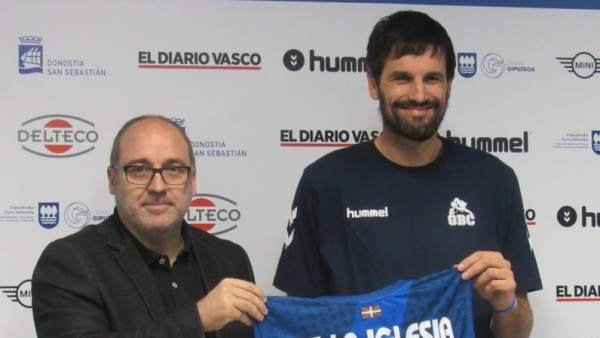 Asier de la Iglesia, jugador de baloncesto. Asier de la Iglesia, jugador de baloncesto.