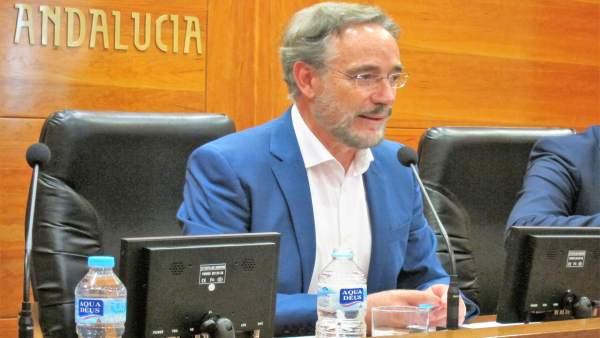 El consejero andaluz de Fomento y Vivienda, Felipe López. El consejero andaluz de Fomento y Vivienda, Felipe López.