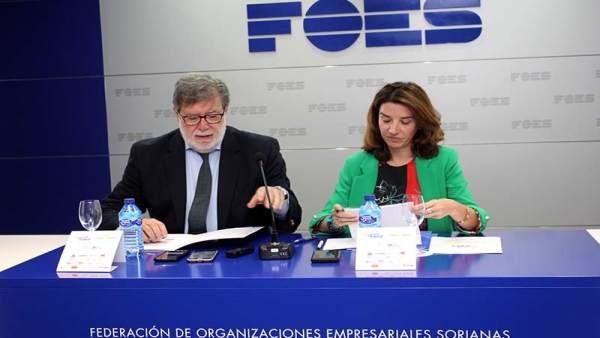 Aparicio y María Ángeles Fernández. Aparicio y María Ángeles Fernández.