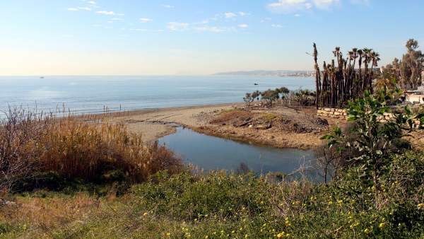 Senda litoral tramo que se construirá sobre arroyo cauce río estepona Senda litoral tramo que se construirá sobre arroyo cauce río estepona