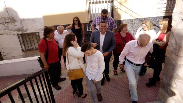 Visita de Carlos Hernández al casco antiguo de Jaén Visita de Carlos Hernández al casco antiguo de Jaén