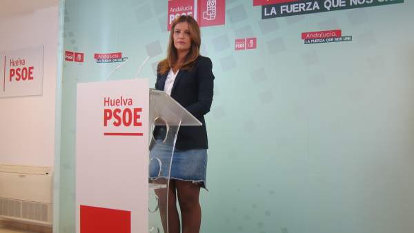 La parlamentaria andaluza por el PSOE de Huelva Modesta Romero. La parlamentaria andaluza por el PSOE de Huelva Modesta Romero.
