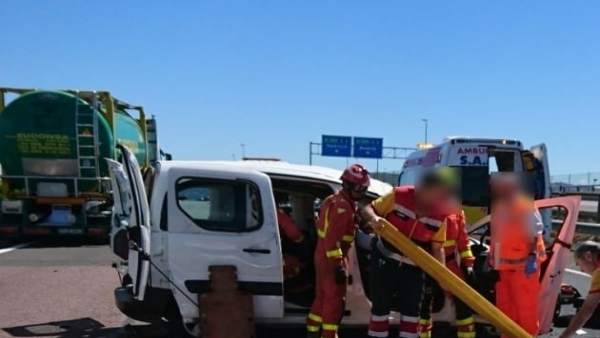 Dispositivo de rescate en la autovía Dispositivo de rescate en la autovía