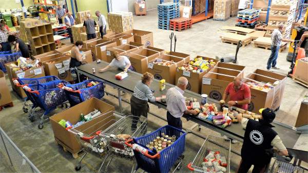 Voluntarios en el Banco de Alimentos de Navarra Voluntarios en el Banco de Alimentos de Navarra
