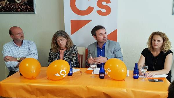 Guillermo Díaz, Cs, en un acto en Vélez-Málaga Guillermo Díaz, Cs, en un acto en Vélez-Málaga