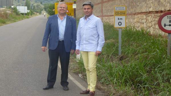 Andrés Lorite y Juan Miguel Moreno Calderón en la carretera de Medina Azahara Andrés Lorite y Juan Miguel Moreno Calderón en la carretera de Medina Azahara
