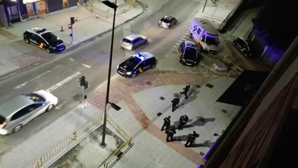 Herido un hombre por disparos en Avilés Herido un hombre por disparos en Avilés