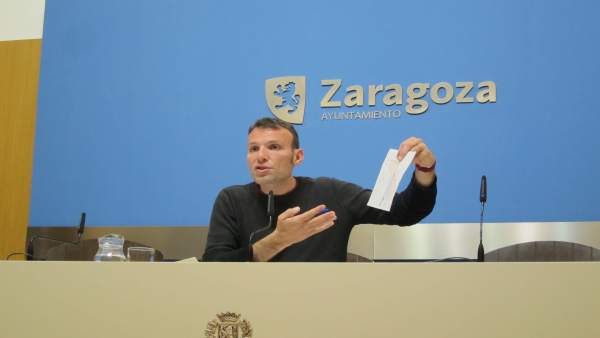 Pablo Muñoz ha mostrado los planos de los antiguos juzgados de la ciudad Pablo Muñoz ha mostrado los planos de los antiguos juzgados de la ciudad