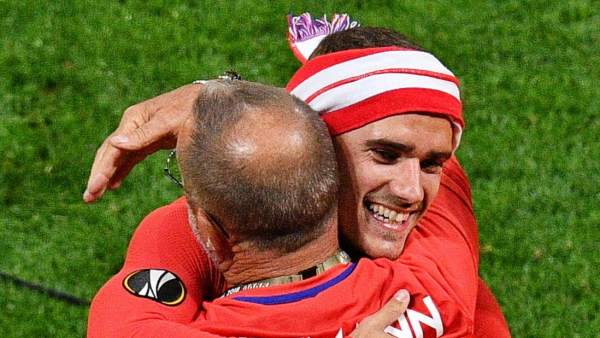 Antoine Griezmann celebra la Europa League Antoine Griezmann celebra la Europa League