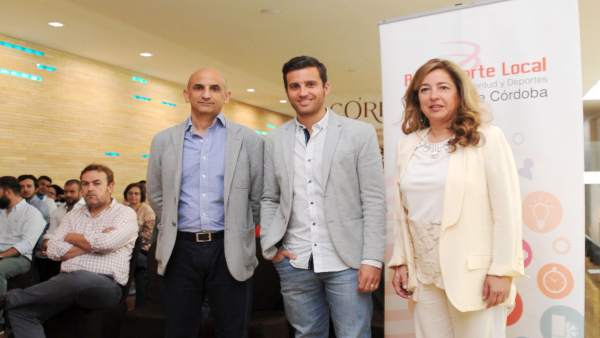 Torralbo (centro) inaugura la jornada Torralbo (centro) inaugura la jornada