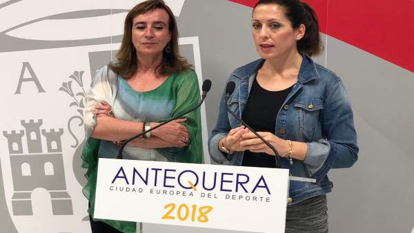 Marina Bravo y Belénz Jiménez presentan los seneros de Antequera Marina Bravo y Belénz Jiménez presentan los seneros de Antequera