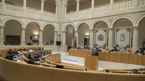 Pleno del Parlamento de La Rioja Pleno del Parlamento de La Rioja