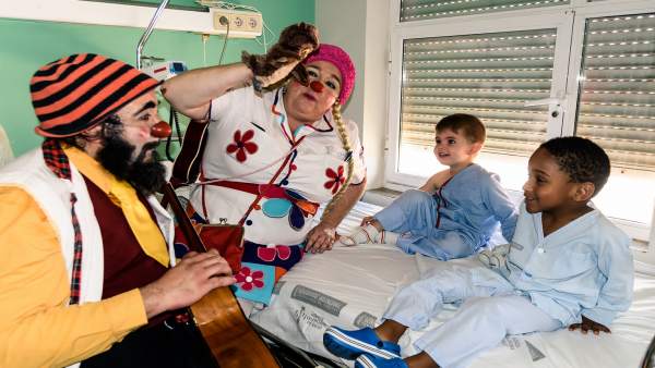 Una de las sesiones de Payasospital Una de las sesiones de Payasospital