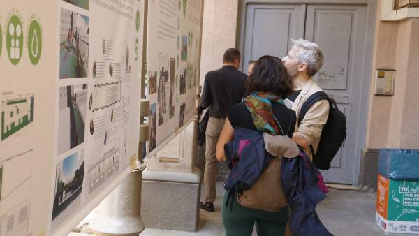 Exposición de los proyectos ganadores del concurso de cubiertas verdes en el patio de La Model de Barcelona. Exposición de los proyectos ganadores del concurso de cubiertas verdes en el patio de La Model de Barcelona.