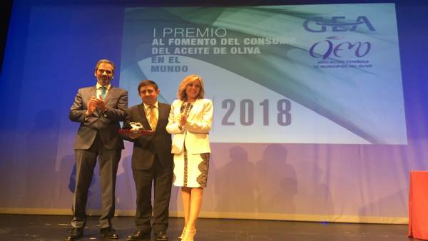 Entrega del premio a Jaén Selección Entrega del premio a Jaén Selección
