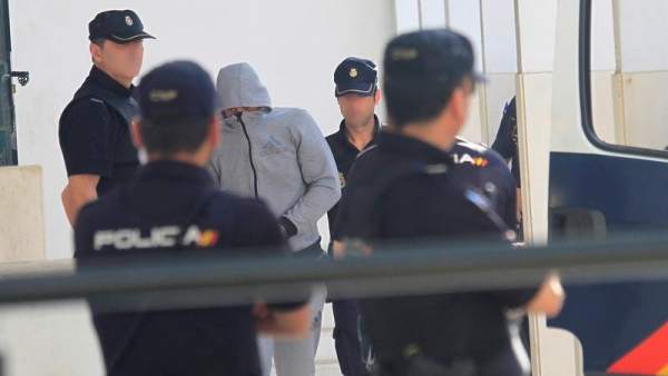 Agresión a guardias civiles en Algeciras Agresión a guardias civiles en Algeciras
