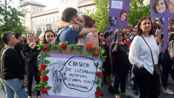 Manifestación por el incumplimiento del Pacto de Estado contra la Violencia de Género. Manifestación por el incumplimiento del Pacto de Estado contra la Violencia de Género.