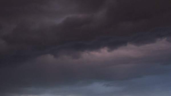 Tormenta, lluvia, cielo nuboso, rayos, tempestad, chubascos Tormenta, lluvia, cielo nuboso, rayos, tempestad, chubascos
