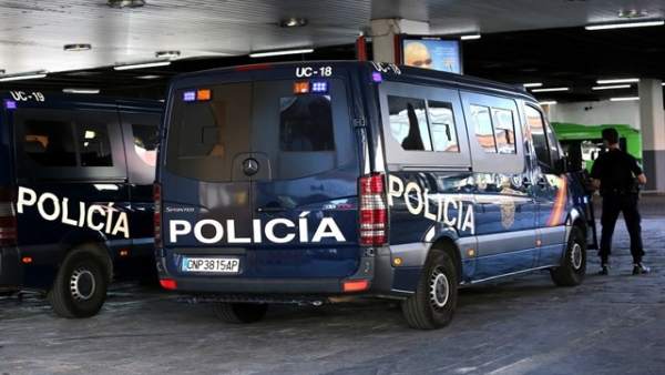 Furgones de Policía Nacional Furgones de Policía Nacional