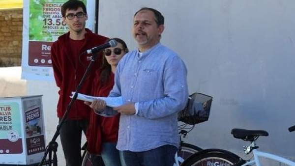 Víctor Domínguez, durante un acto; imagen de archivo Víctor Domínguez, durante un acto; imagen de archivo