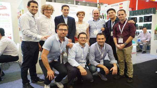 Delegacion navarra y representantes de empresas en la Feria SIAL, en Shangái. Delegacion navarra y representantes de empresas en la Feria SIAL, en Shangái.